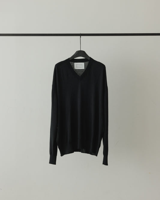 【house of naked】SILKxCASHMERE V-NECK CREWNECK KNIT, BLACK