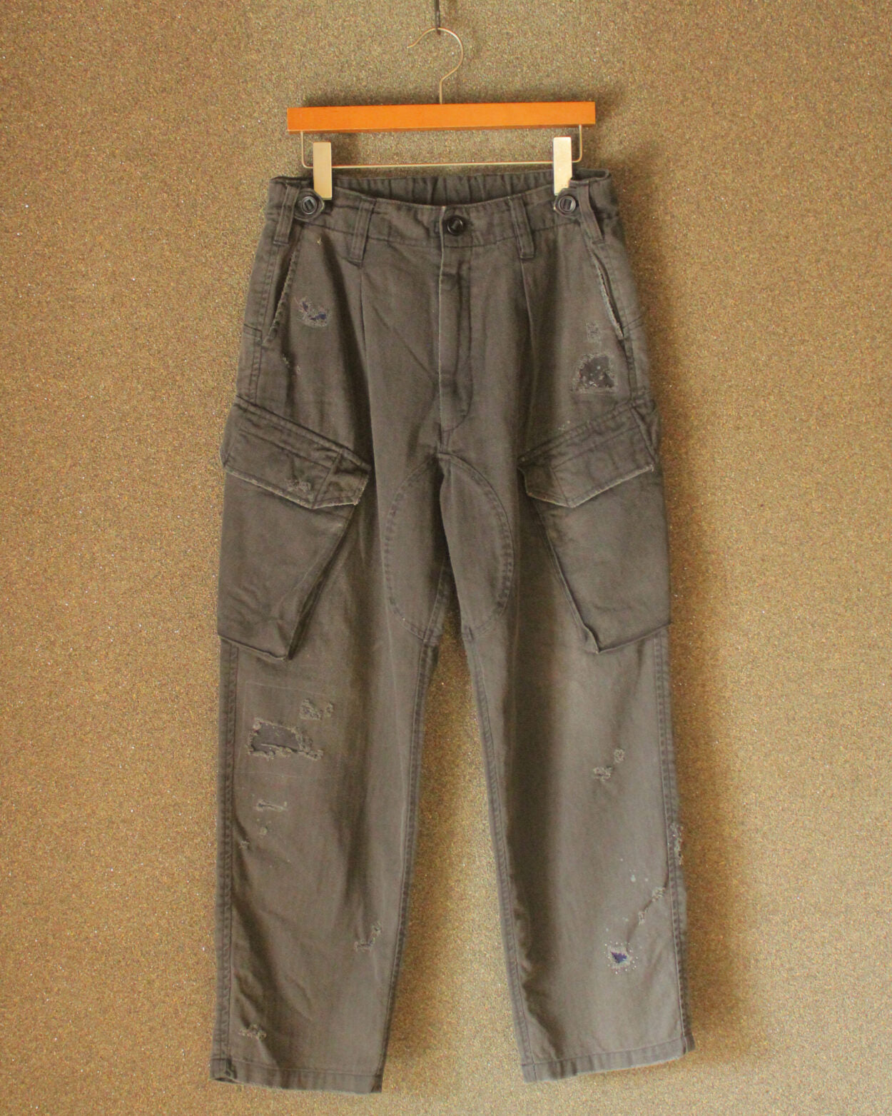 【ANACHRONORM】 REMAKED HERRINGBONE COMBAT CARGO TROUSERS, BLACK
