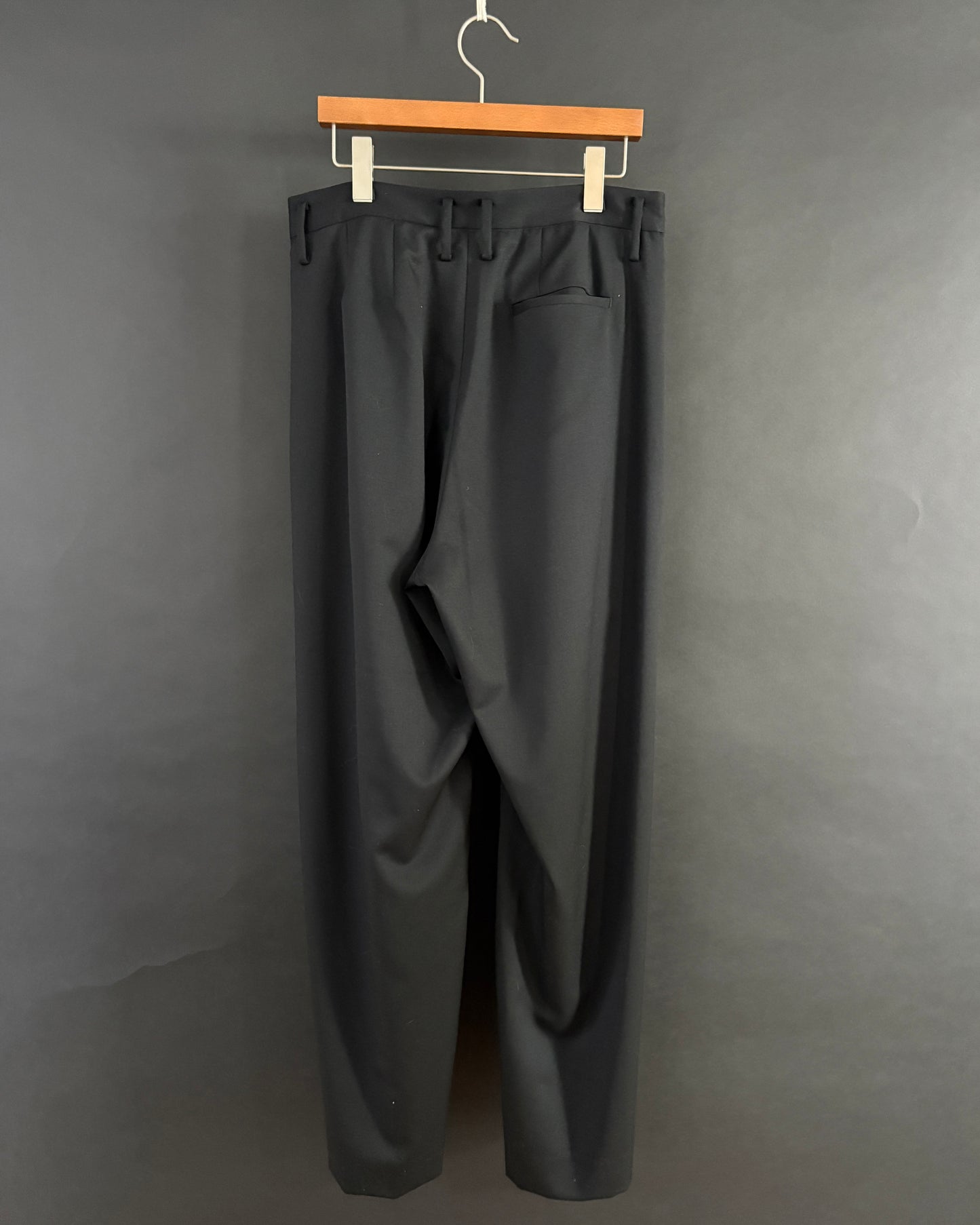 【nakedgauge】WOOL GABARDINE 3PLEAT WIDE SLACKS, BLACK